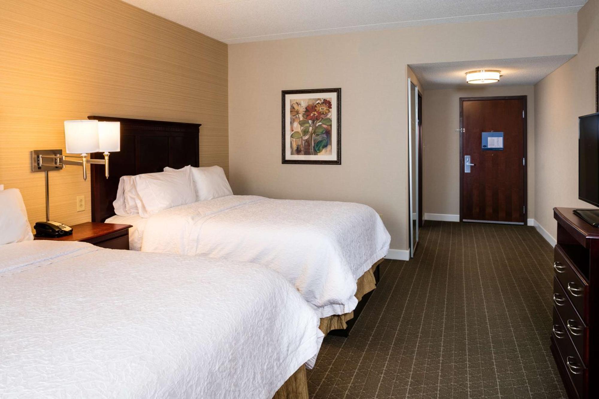 Hampton & Toledo-perrysburg Hotel