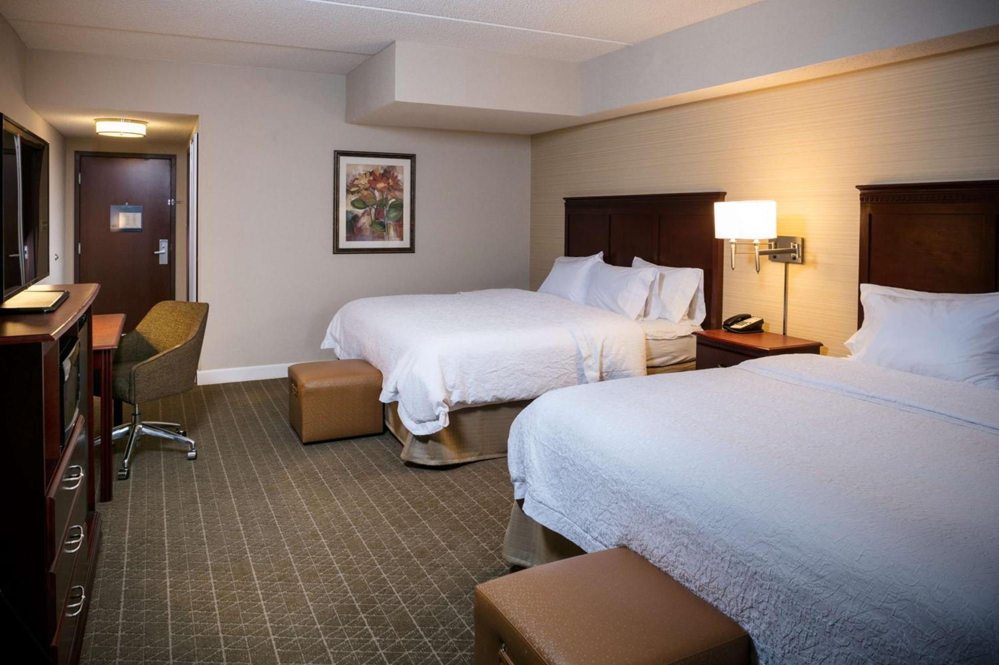 Hampton & Toledo-perrysburg Hotel 3*