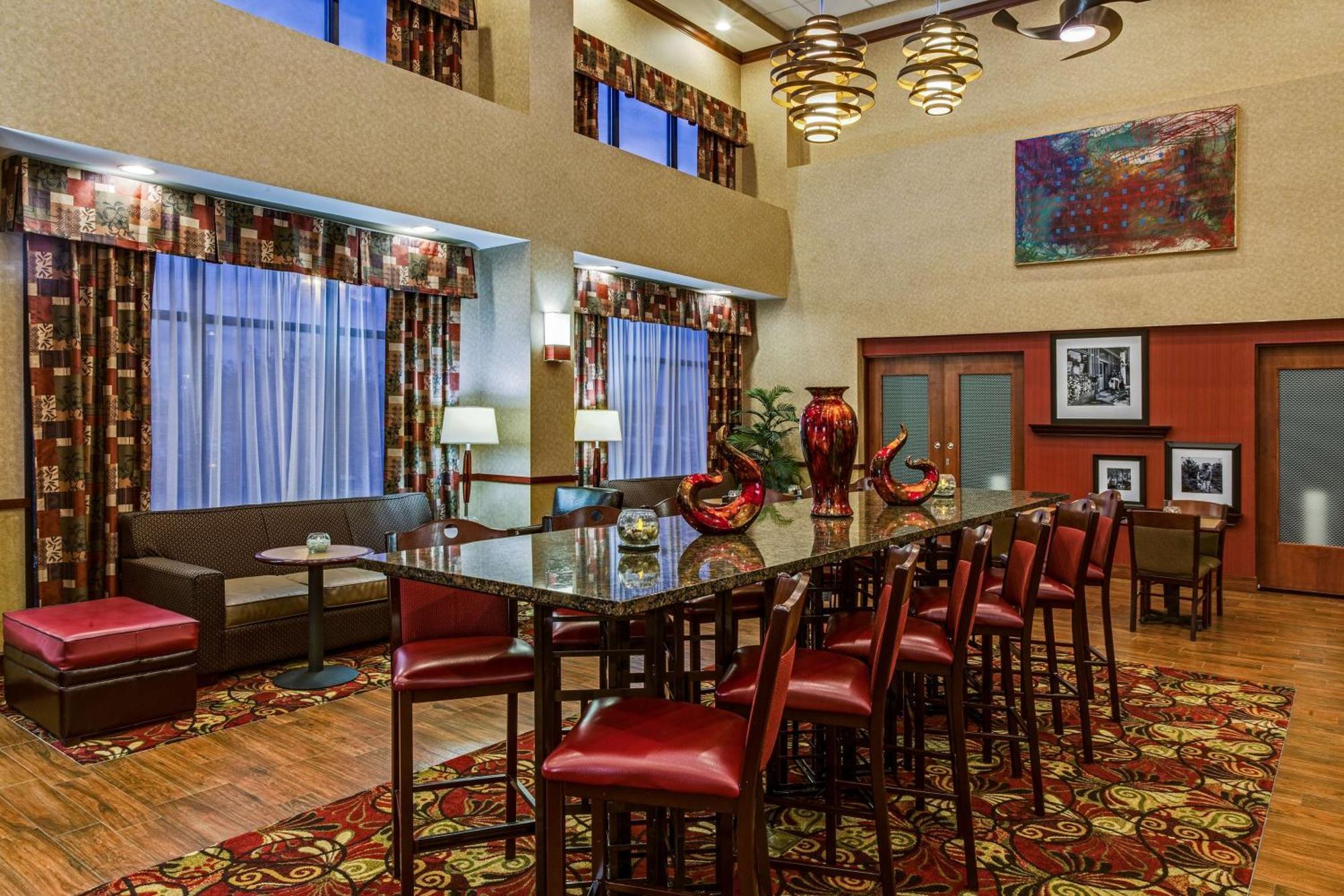 Hampton & Toledo-perrysburg Hotel 3*