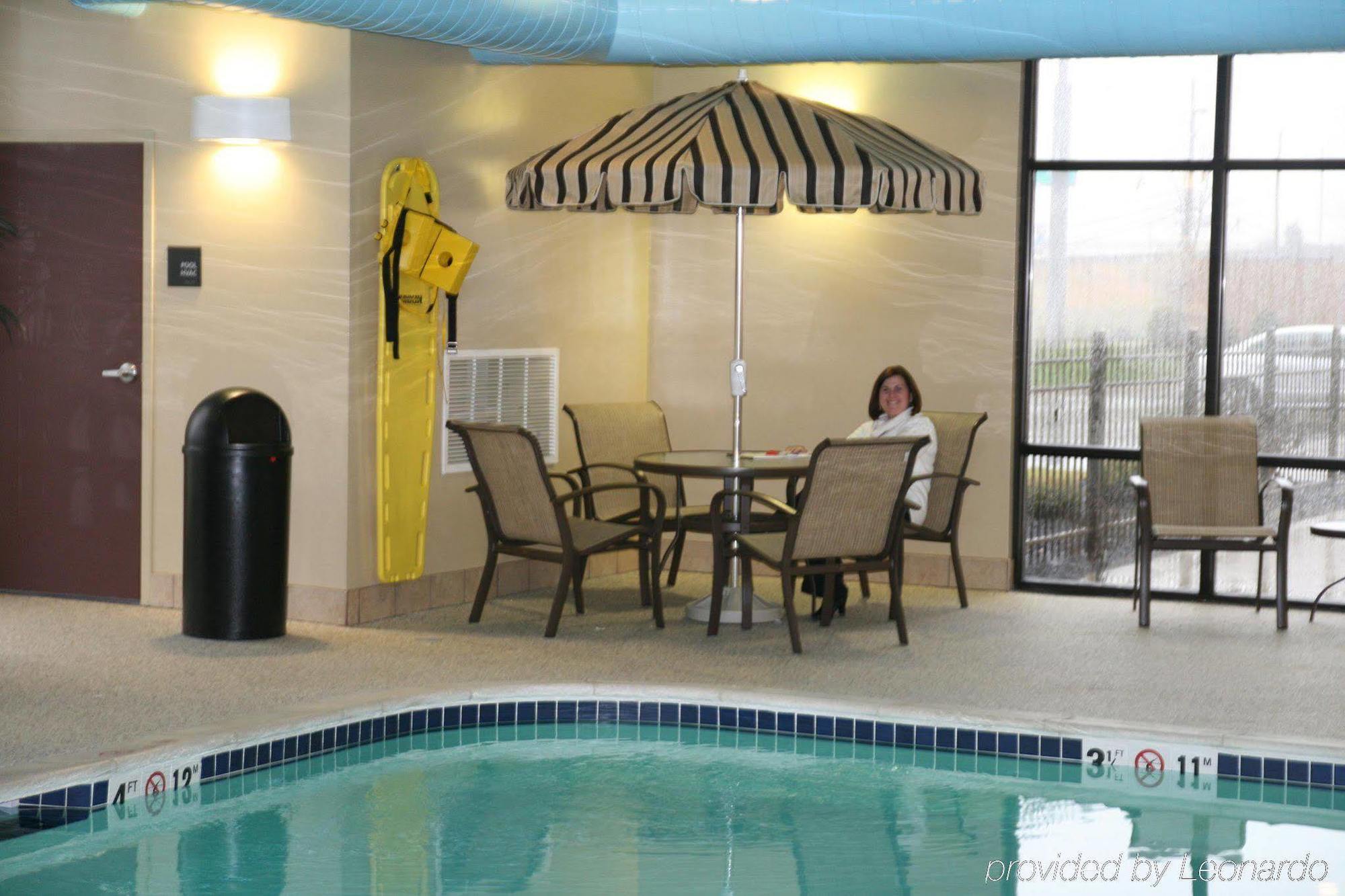 Hampton & Toledo-perrysburg Hotel 3*
